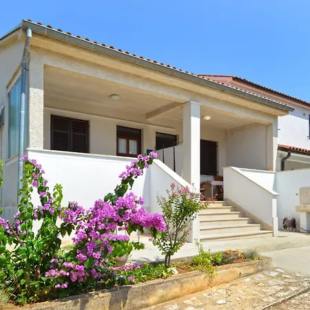 Snjezana 1747 * Medulin